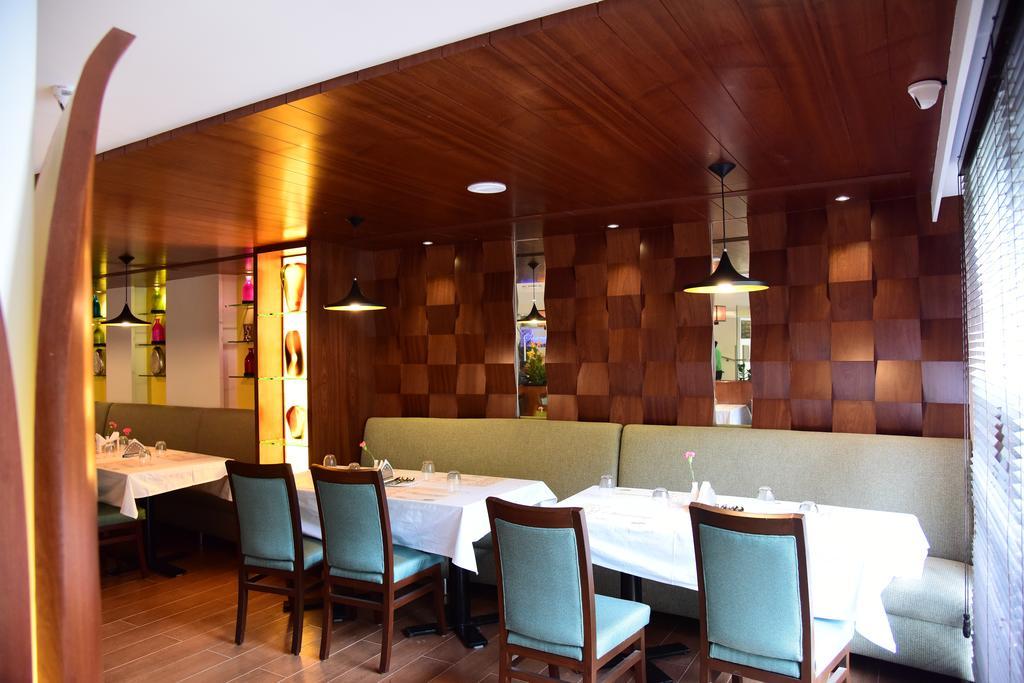 The Royal Comfort Bangalore Exterior photo